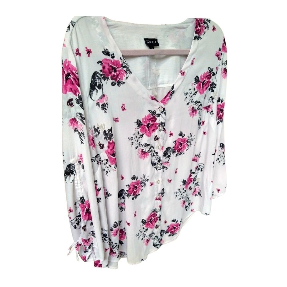 TORRID Size large v-neck tie -up longsleeve sheer floral Skull detail blouse - Picture 4 of 14
